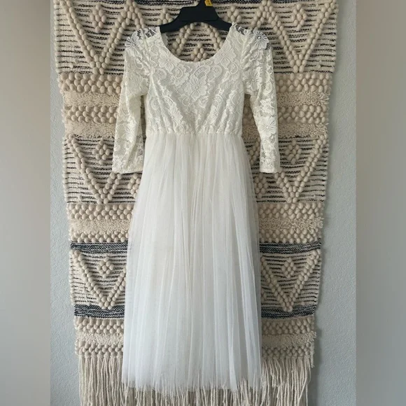 David’s Bridal Flower girl dress - Picture 3 of 6